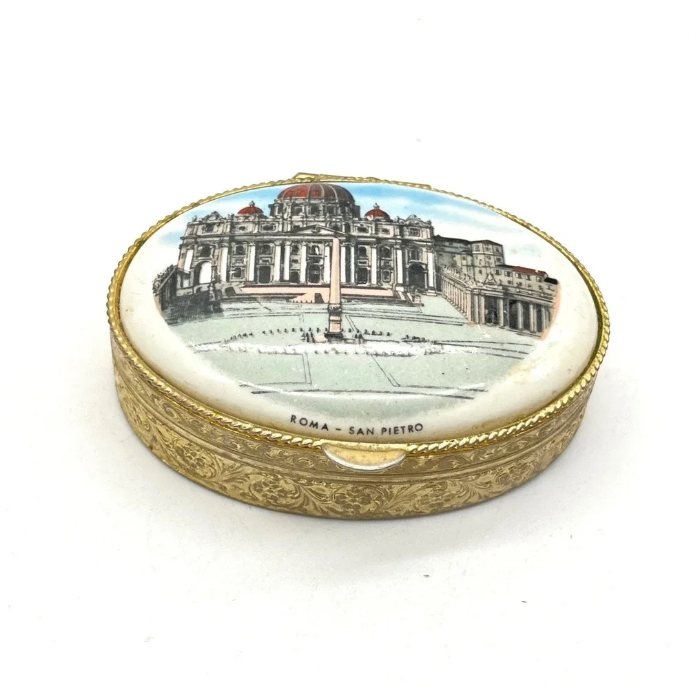 Vintage Roma San Pietro St Peters Basilica Oval Pill Box Gold Tone Floral Scroll